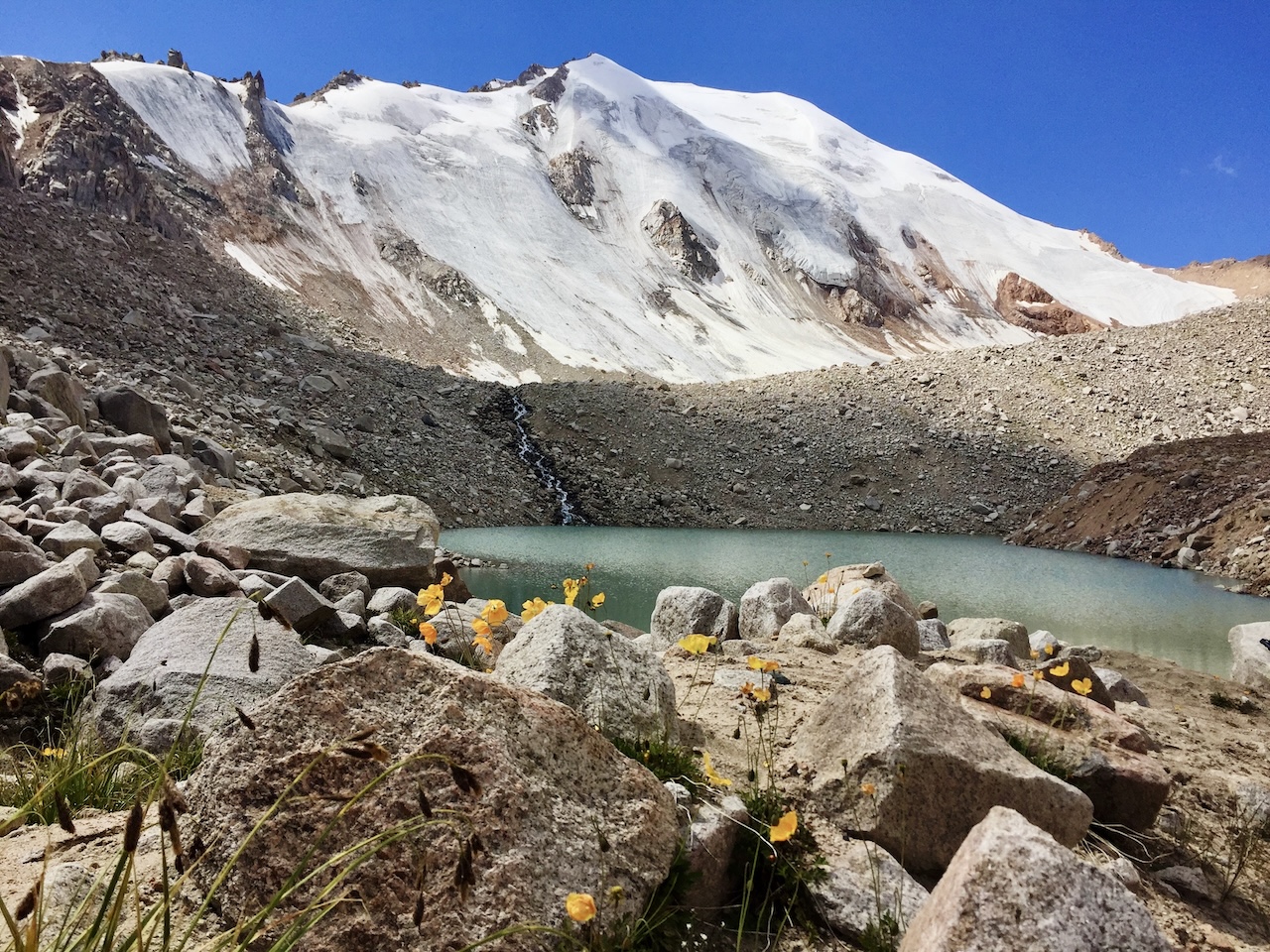 2-day hiking tour in Touyuk-Su gorge with alpine cabin